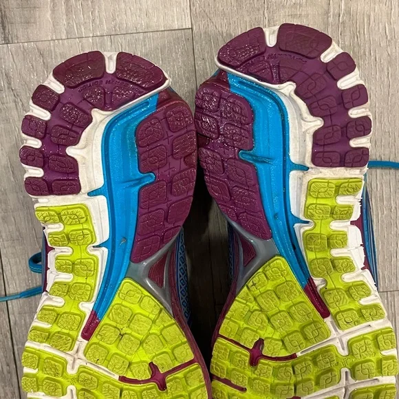 Brooks Blue and Pink Adrenaline GTS Athletic Running Shoes 9 - Picture 11 of 16